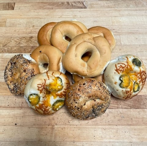 L' Artisan Handcrafted Bagels - JALAPENO CHEDDAR